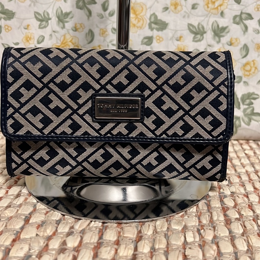 Tommy Hilfiger Wallet